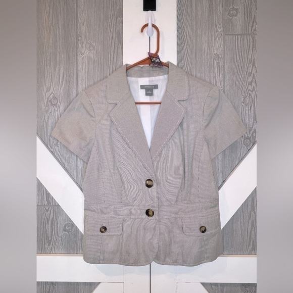 Ann Taylor Jackets & Blazers - 258. Ann Taylor Blazer M